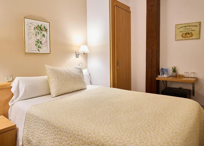 Nuevas Artes Pensjonat 2*