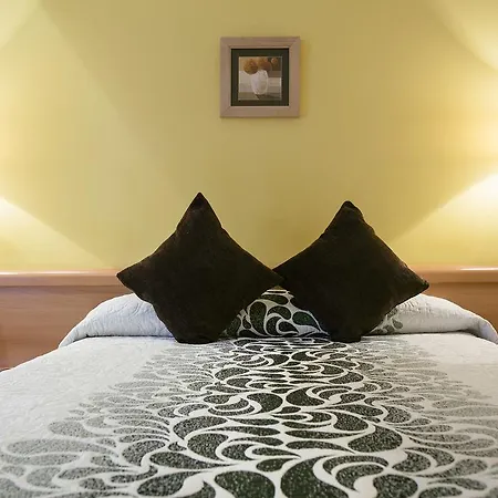 Nuevas Artes Πανσιόν 2*