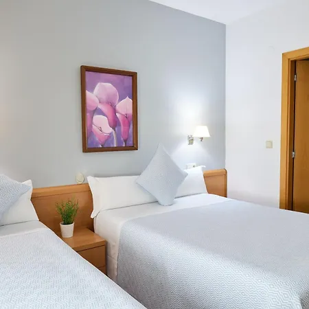 ペンション ノエバ サルテース