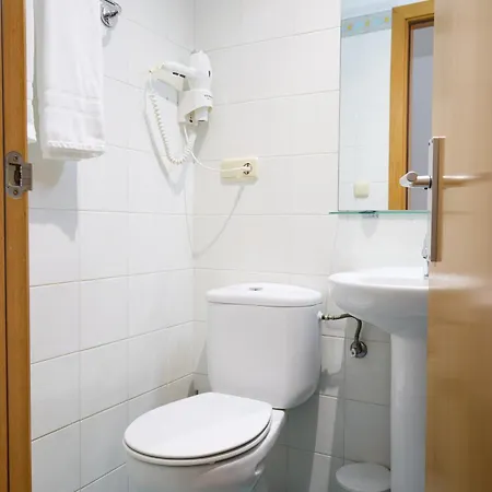 Pensión Nuevas Artes 2*