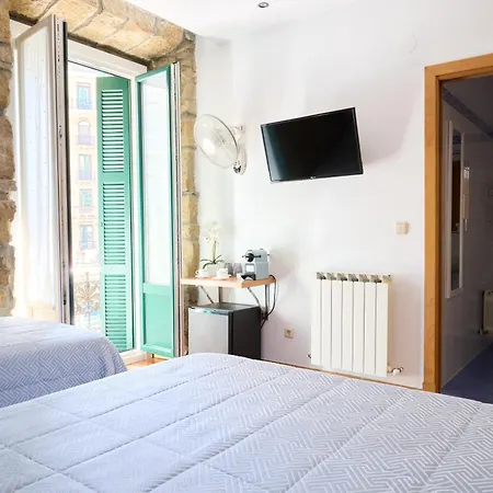 ペンション ノエバ サルテース ゲストハウス 2*