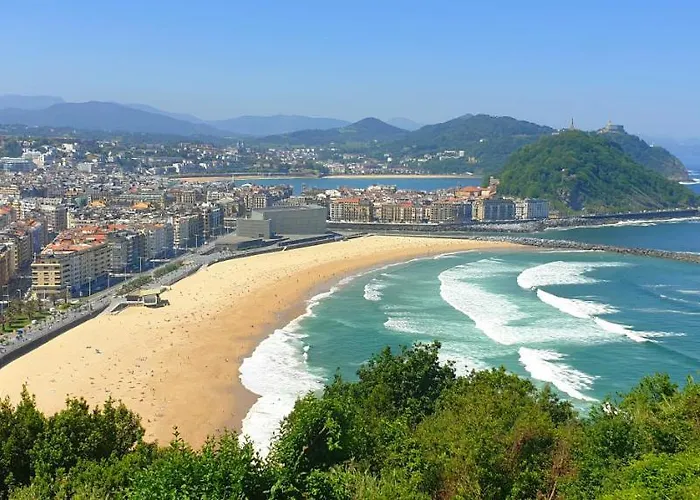 新艺术膳食公寓