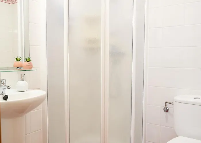 新艺术膳食公寓 2*