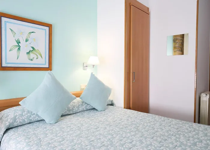 新艺术膳食公寓 2* 圣塞瓦斯蒂安