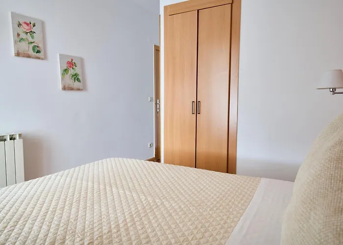 新艺术膳食公寓