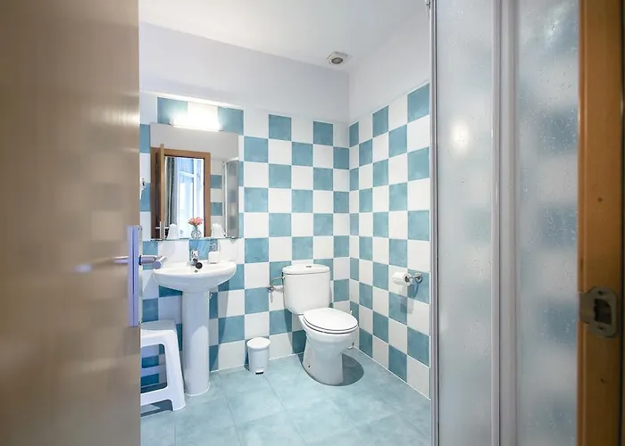 新艺术膳食公寓