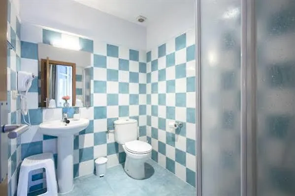 新艺术膳食公寓